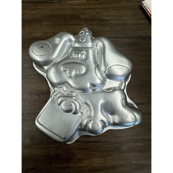 ELMO & BLUES CLUES ,2 Cake Pans WILTON Lot,Birthday, Cake Making, Cake decor - Picture 1 of 8